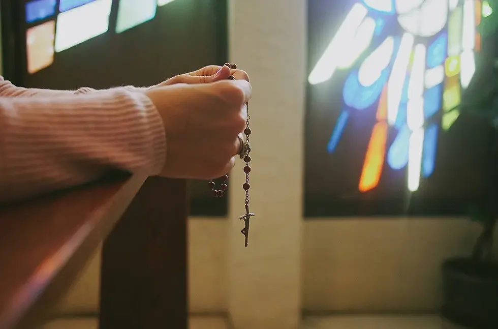 Youth-Group-Pray.webp